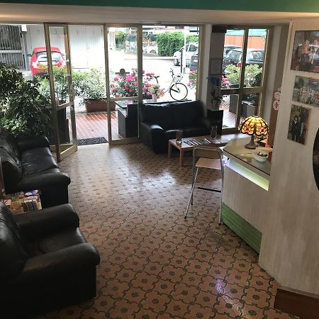Hotel Mirella 里米尼 外观 照片