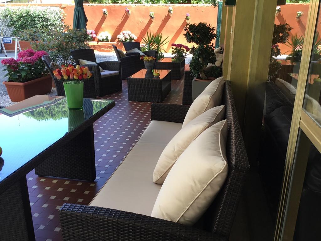 Hotel Mirella 里米尼 外观 照片