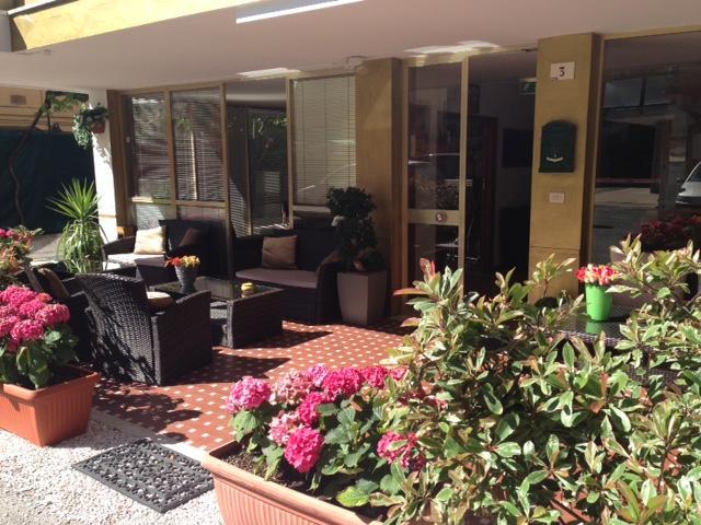 Hotel Mirella 里米尼 外观 照片