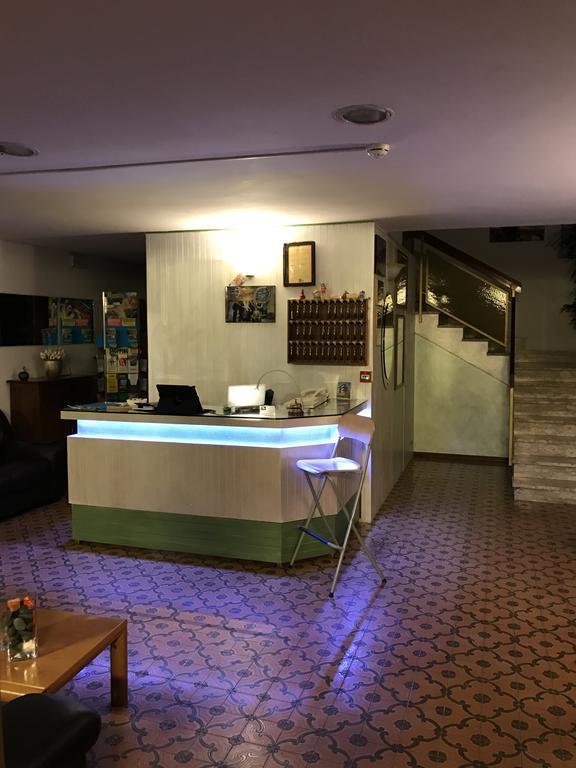 Hotel Mirella 里米尼 外观 照片