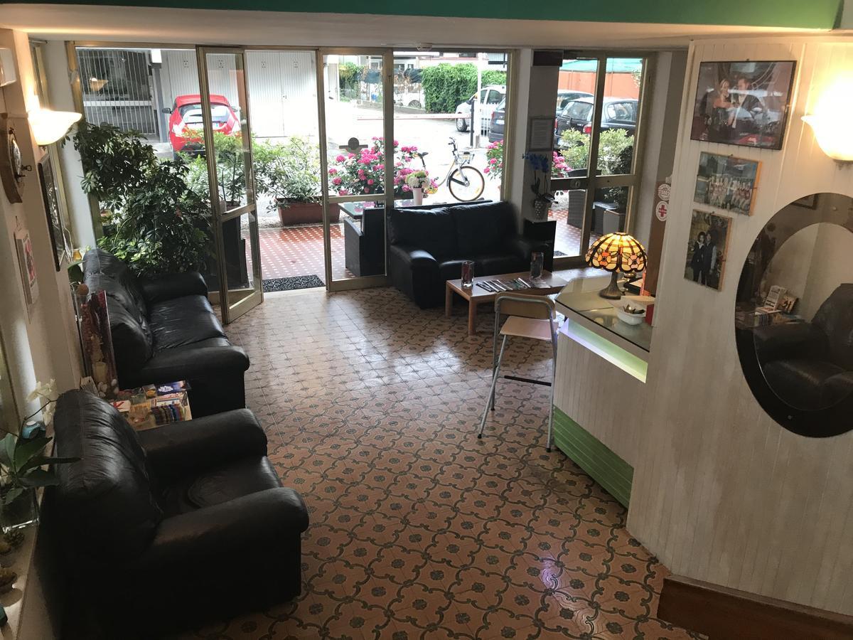 Hotel Mirella 里米尼 外观 照片