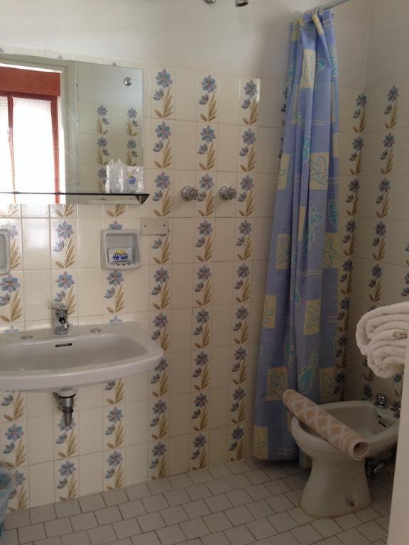 Hotel Mirella 里米尼 外观 照片